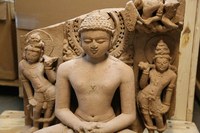 Ancient Statue Is Seized From Manhattan Gallery