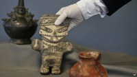 US returns smuggled ancient artefacts to Peru